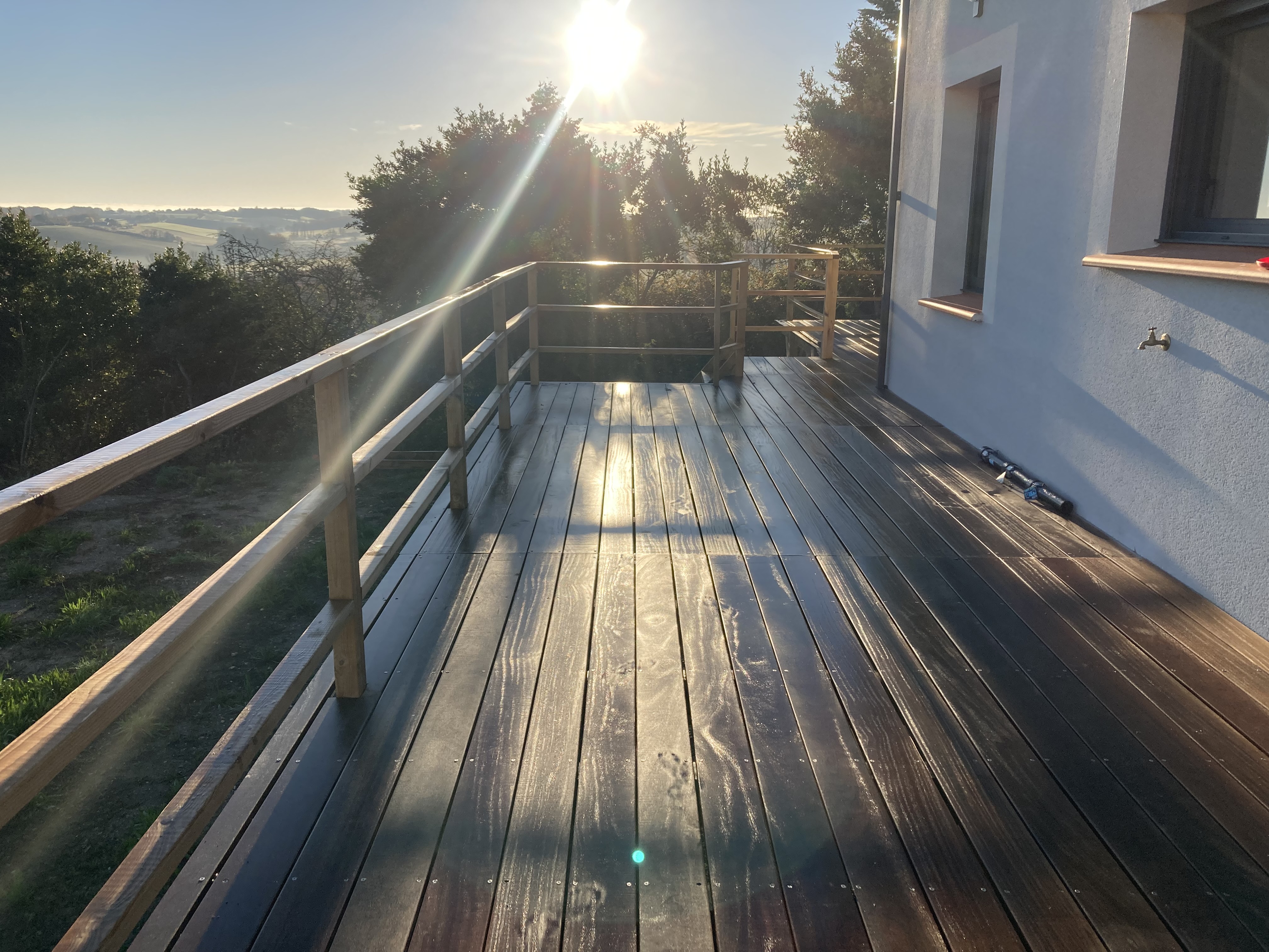 Pose terrasse bois sur pilotis à Vacquiers proche de Toulouse